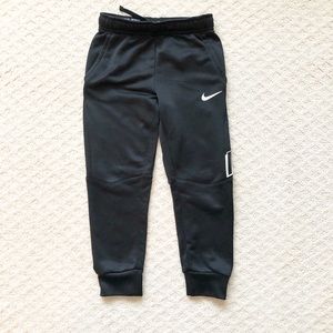 Little boys size 6 Nike Dri Fit pants